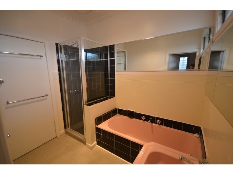 14 Olive Grove, Heidelberg VIC 3084
