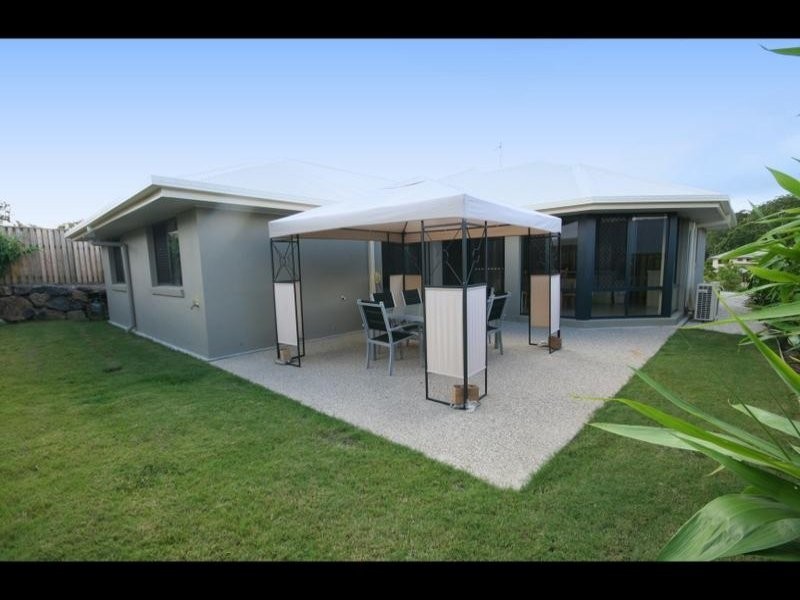 104 Observatory Drive, Reedy Creek QLD 4227