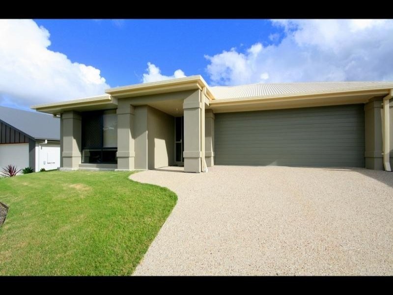 104 Observatory Drive, Reedy Creek QLD 4227