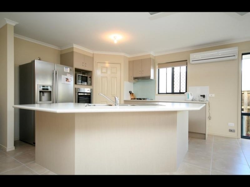 104 Observatory Drive, Reedy Creek QLD 4227