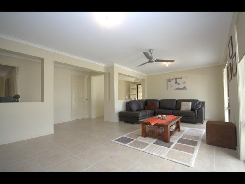 104 Observatory Drive, Reedy Creek QLD 4227