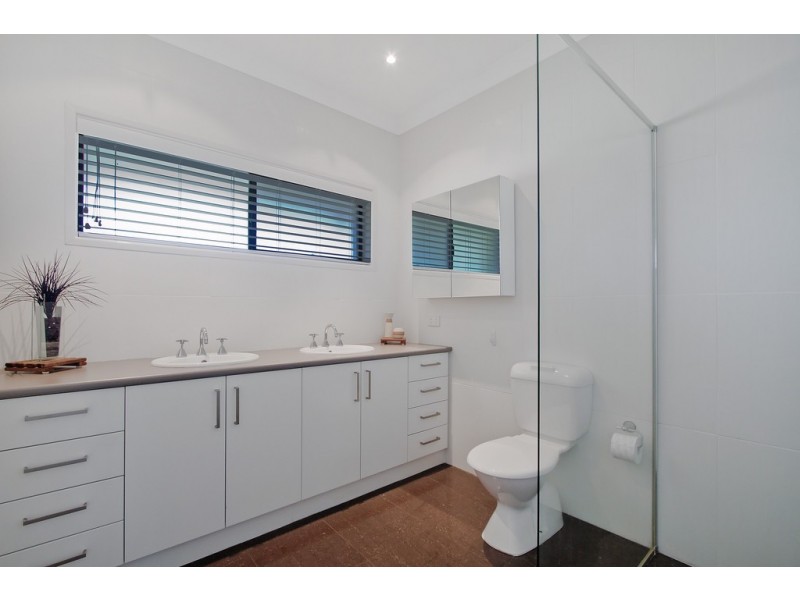 4 Alawara Drive, Tallai QLD 4213