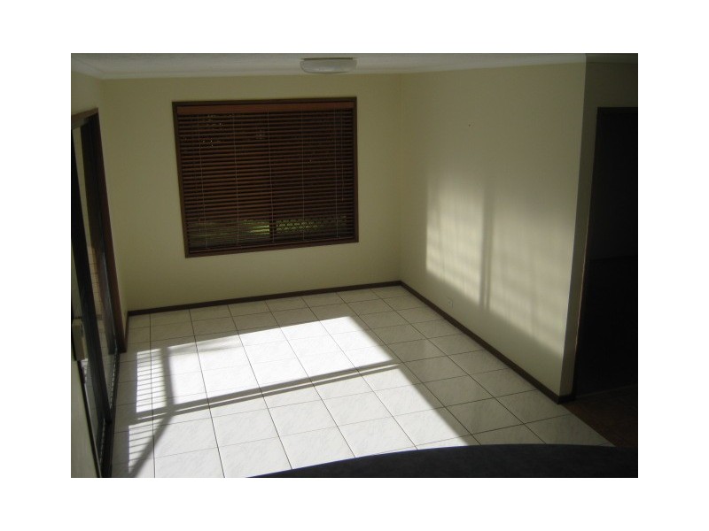 21 Dame Patti Avenue, Mermaid Waters QLD 4218