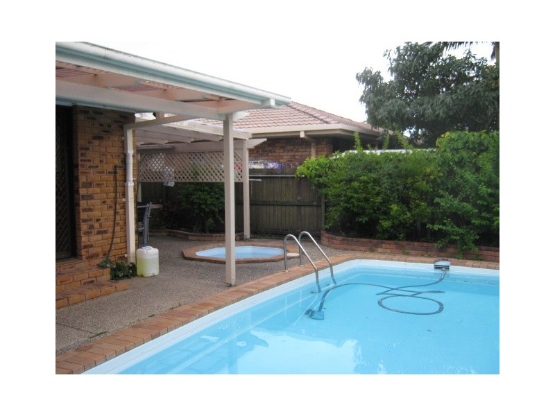 14 Cuckoo Cres, Burleigh Waters QLD 4220