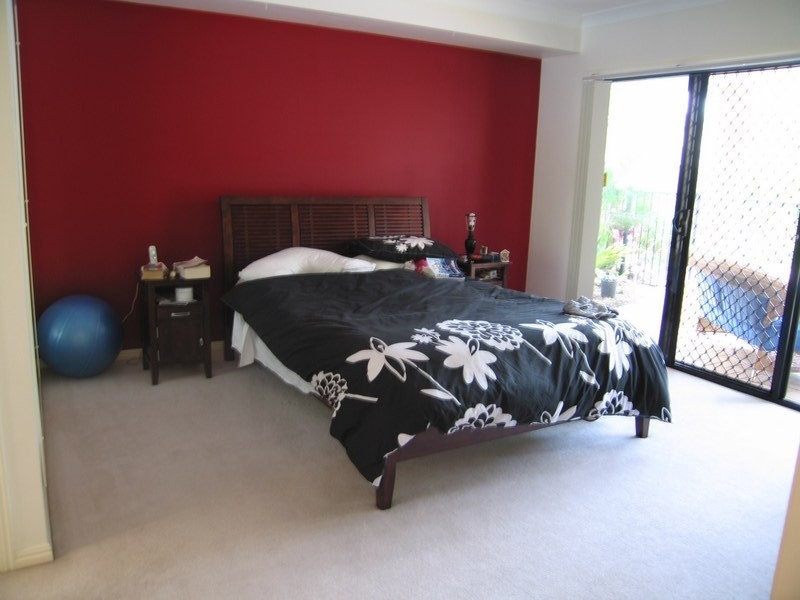 16 Shoalwater Court, Burleigh Waters QLD 4220