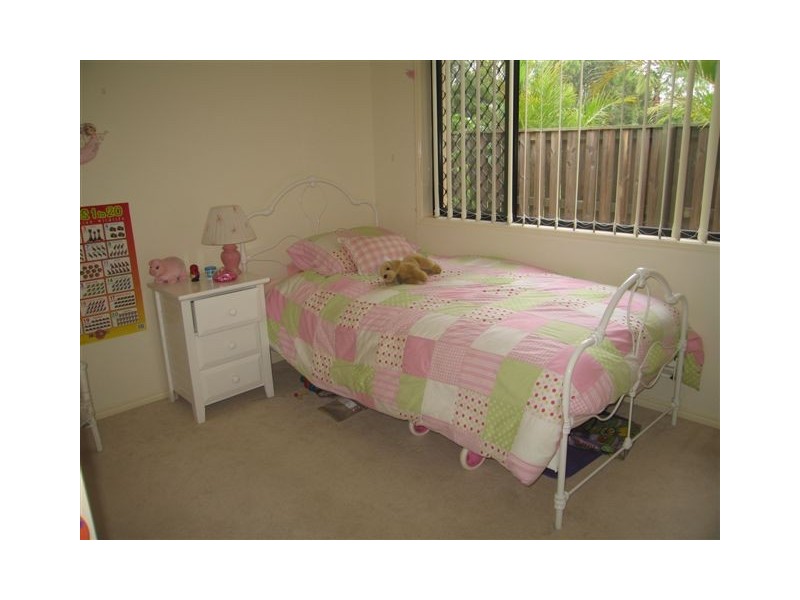 16 Shoalwater Court, Burleigh Waters QLD 4220