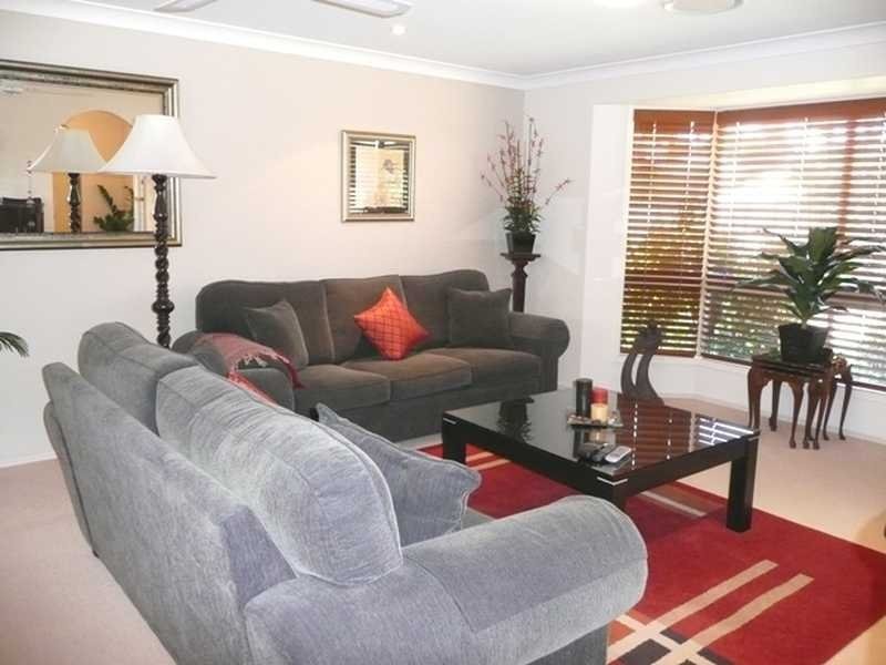 8 Woodstone Court, Varsity Lakes QLD 4227