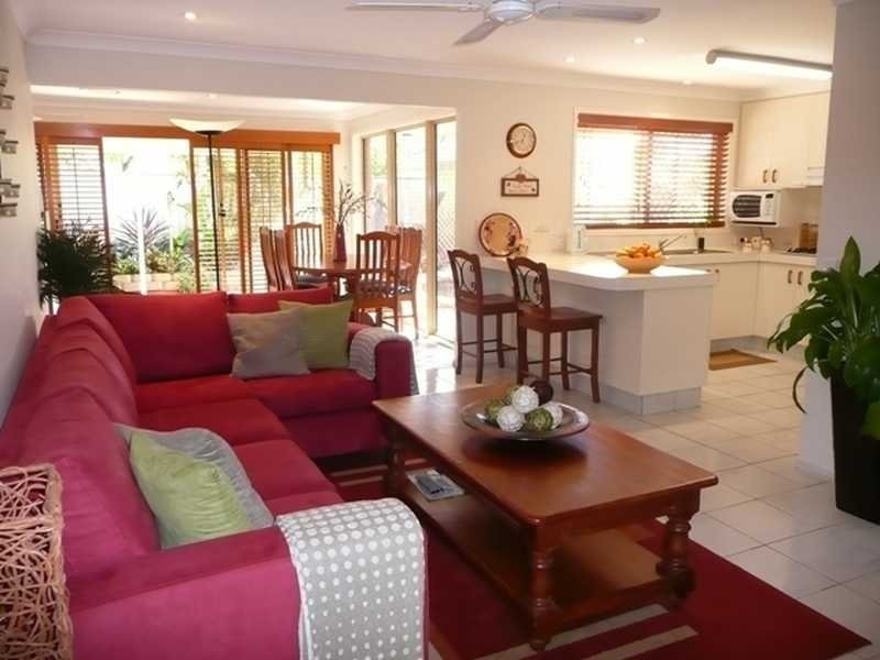 8 Woodstone Court, Varsity Lakes QLD 4227