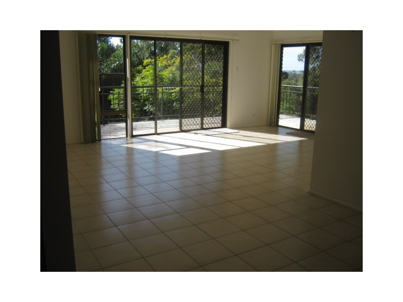 4 Harmes Place, Tallebudgera Valley QLD 4228