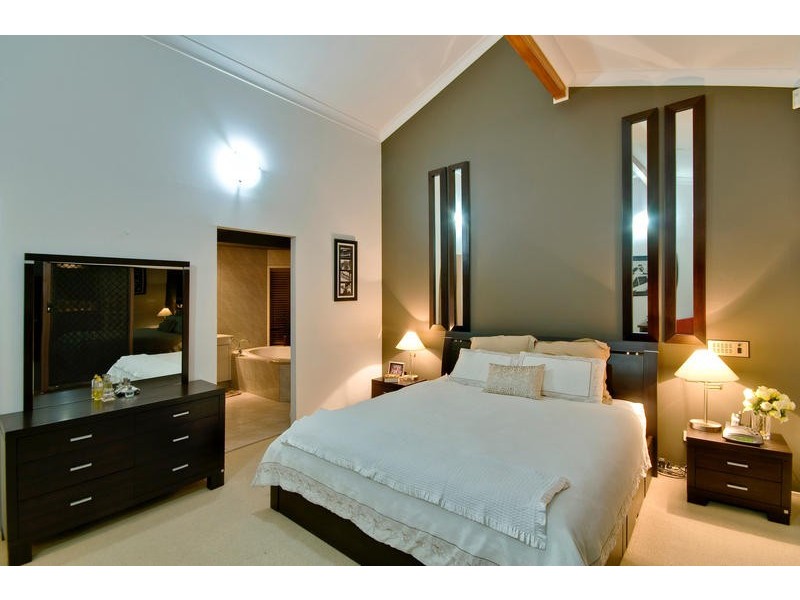 110 Tallebudgera Drive, Palm Beach QLD 4221