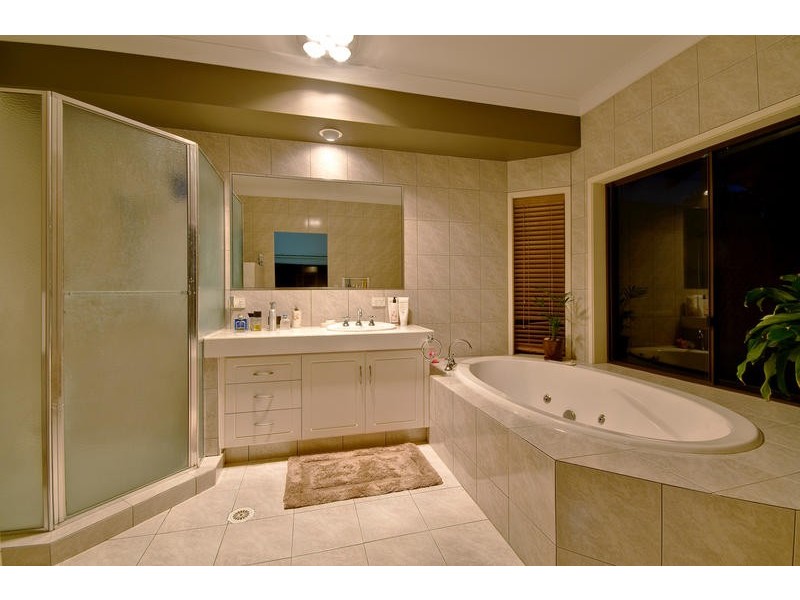 110 Tallebudgera Drive, Palm Beach QLD 4221