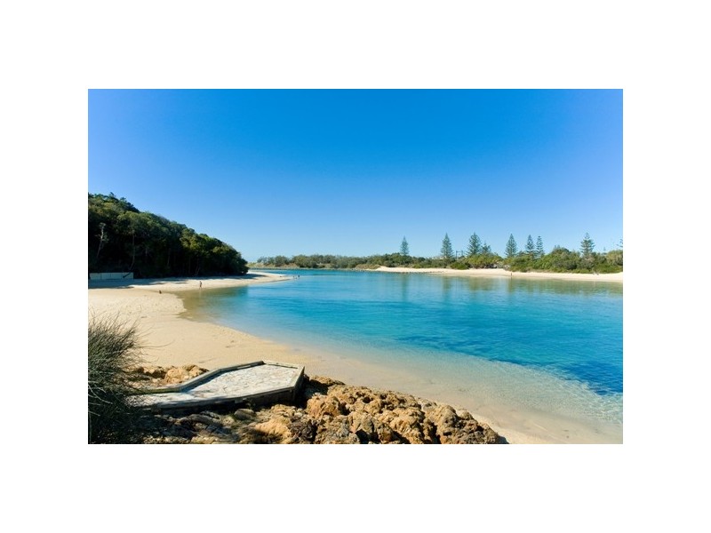 110 Tallebudgera Drive, Palm Beach QLD 4221