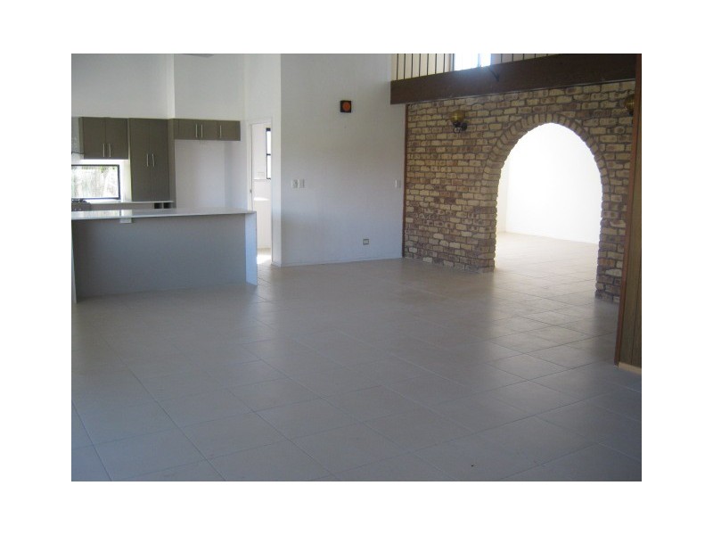 201 Acanthus Avenue, Burleigh Heads QLD 4220