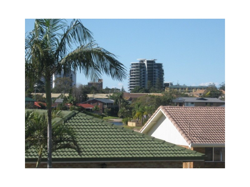 201 Acanthus Avenue, Burleigh Heads QLD 4220