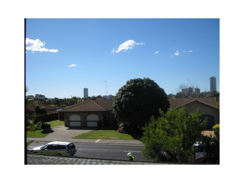 201 Acanthus Avenue, Burleigh Heads QLD 4220