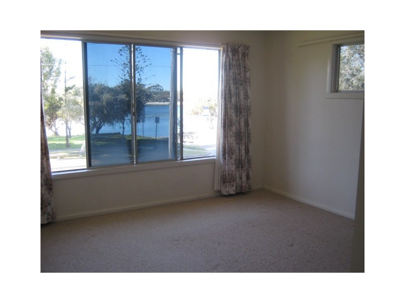 1/29 Awoonga Avenue, Burleigh Heads QLD 4220