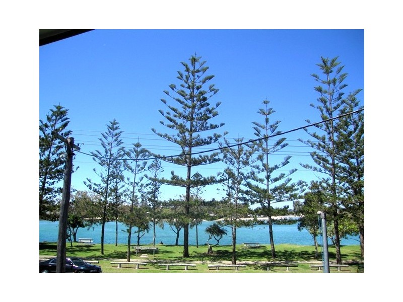 1/29 Awoonga Avenue, Burleigh Heads QLD 4220