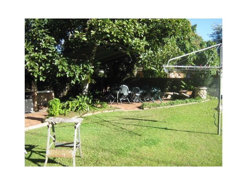 2/29 Awoonga Avenue, Burleigh Heads QLD 4220