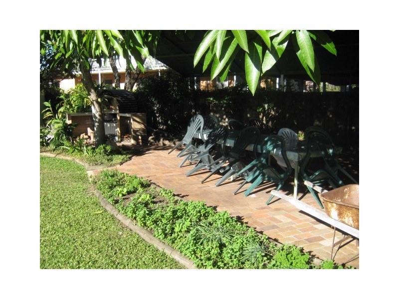 2/29 Awoonga Avenue, Burleigh Heads QLD 4220