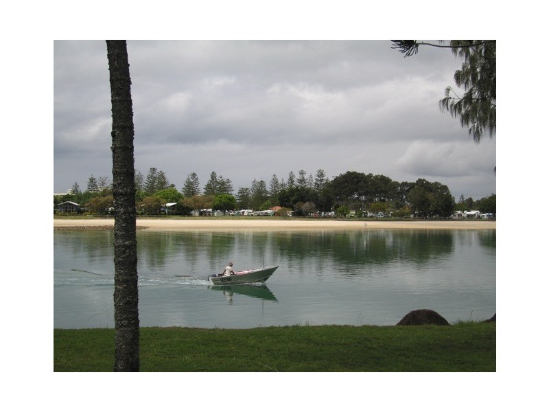 2/29 Awoonga Avenue, Burleigh Heads QLD 4220