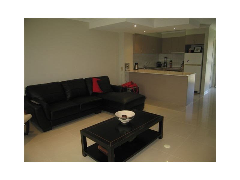 11/5 Galeen Drive, Burleigh Waters QLD 4220