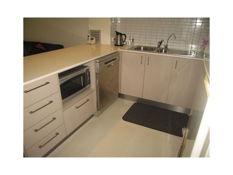 11/5 Galeen Drive, Burleigh Waters QLD 4220