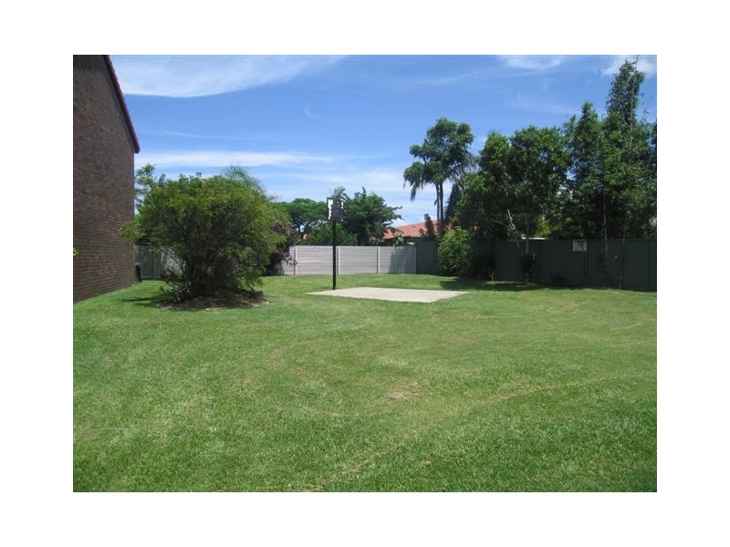 11/5 Galeen Drive, Burleigh Waters QLD 4220