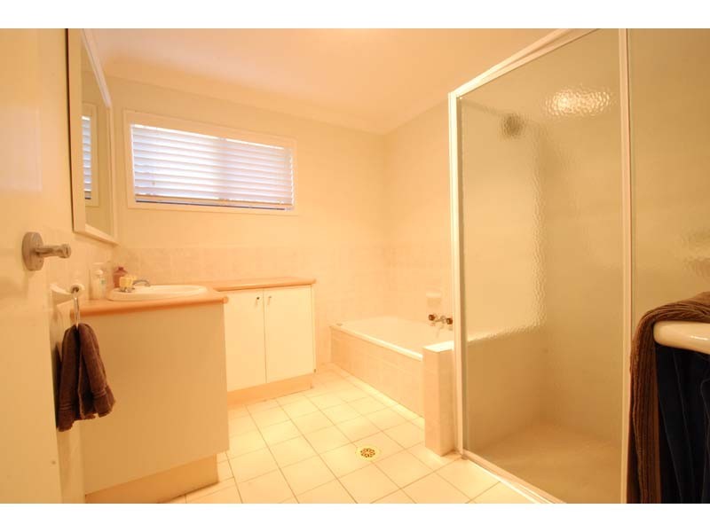 9 Bluejay Street, Burleigh Waters QLD 4220