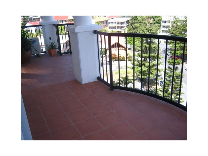 613/198 Surf Parade, Broadbeach QLD 4218