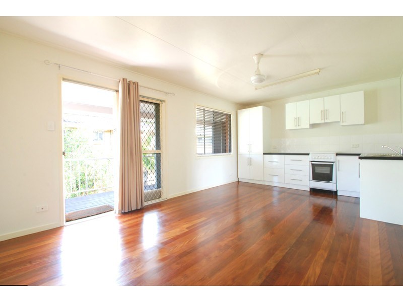 2/13 Awoonga Avenue, Burleigh Heads QLD 4220