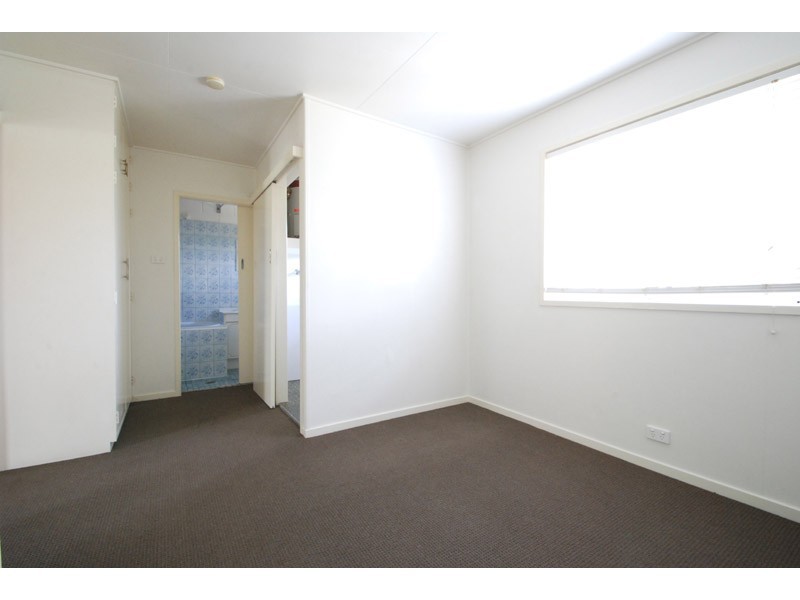 2/13 Awoonga Avenue, Burleigh Heads QLD 4220