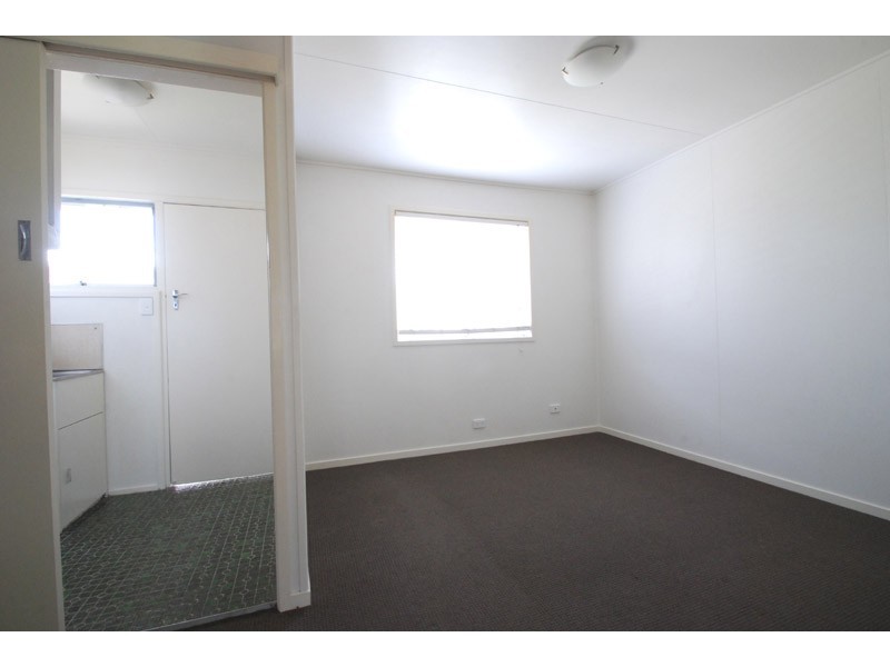 2/13 Awoonga Avenue, Burleigh Heads QLD 4220