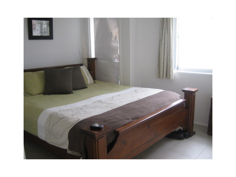 2/50 Albion Avenue, Miami QLD 4220