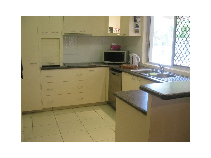 11 Curlew Crescent, Burleigh Waters QLD 4220