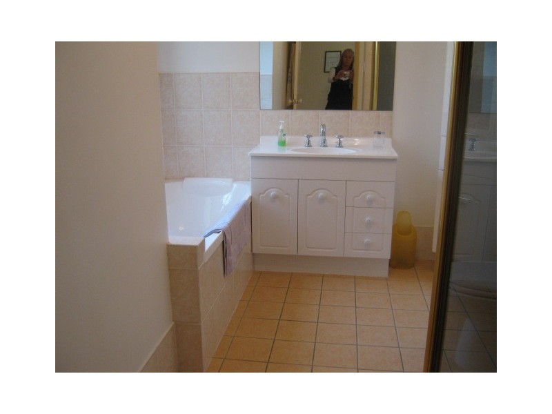 47 Gardendale Drive, Burleigh Waters QLD 4220