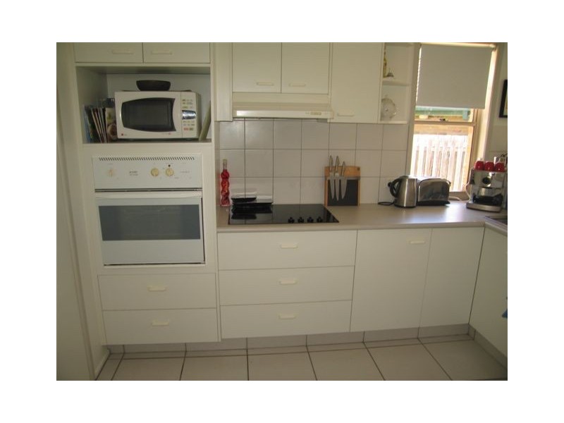 3 Carilla Place, Elanora QLD 4221