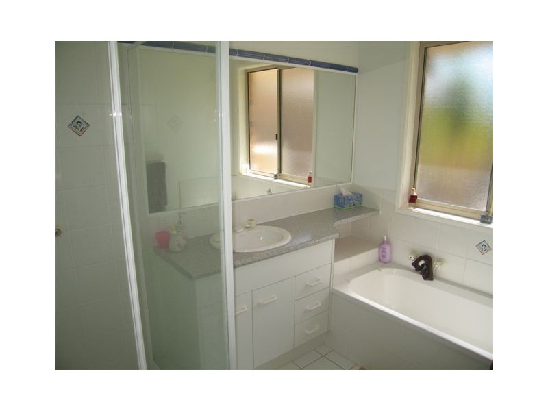 3 Carilla Place, Elanora QLD 4221