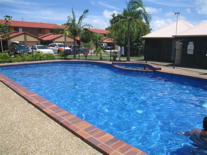 10/5 Galeen Drive, Burleigh Waters QLD 4220