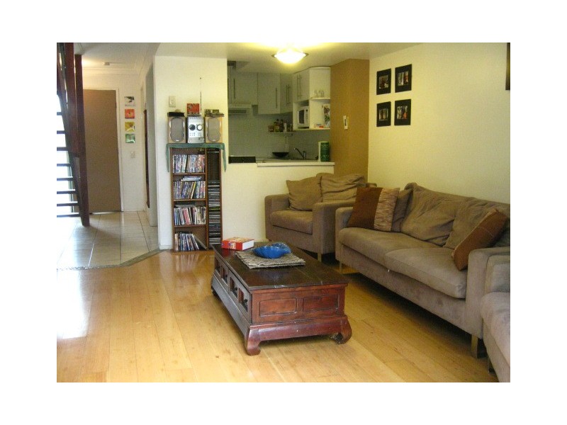 10/5 Galeen Drive, Burleigh Waters QLD 4220