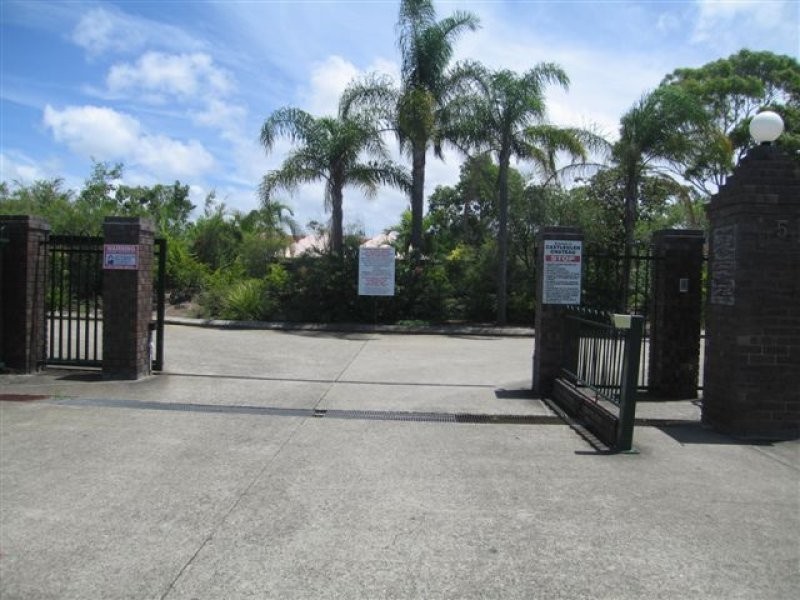 10/5 Galeen Drive, Burleigh Waters QLD 4220