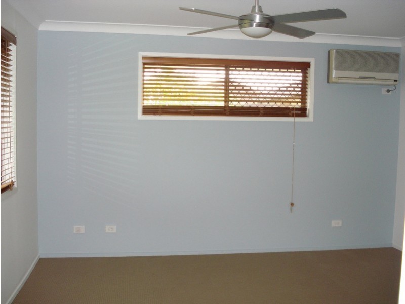 28 Redleaf Court,, Burleigh Waters QLD 4220