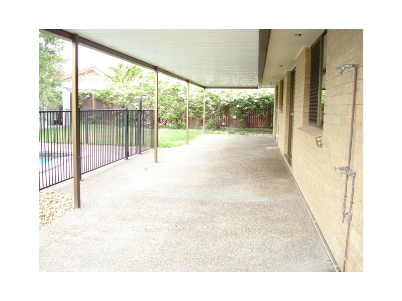28 Redleaf Court,, Burleigh Waters QLD 4220