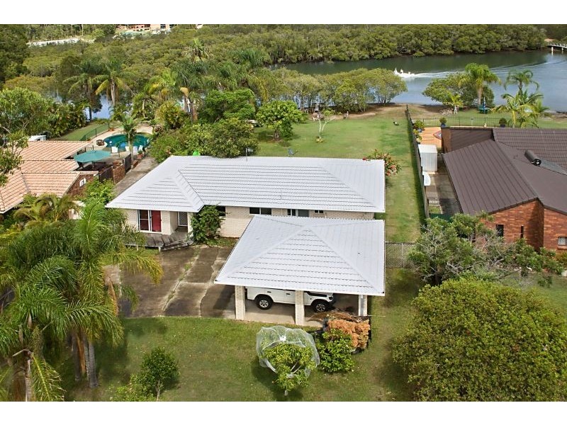 19 Chown Avenue, Currumbin Waters QLD 4223