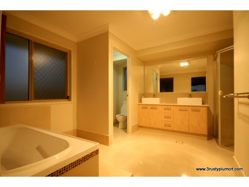 3 Rusty Plum Court, Reedy Creek QLD 4227