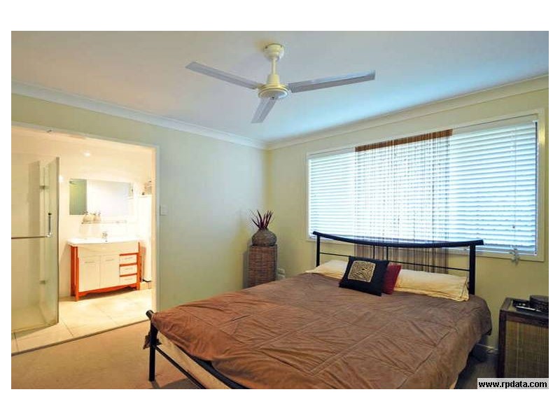 5 Barberry Court, Palm Beach QLD 4221