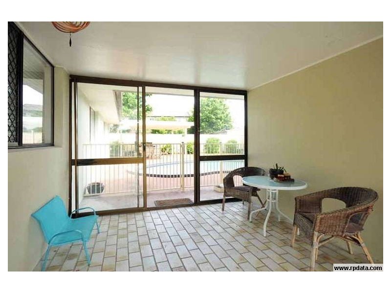 5 Barberry Court, Palm Beach QLD 4221