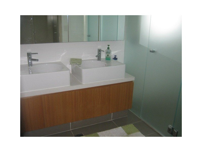 64 The Esplanade, Burleigh Heads QLD 4220