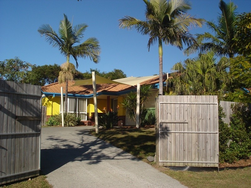 13 Queen Charlotte Court, Mudgeeraba QLD 4213
