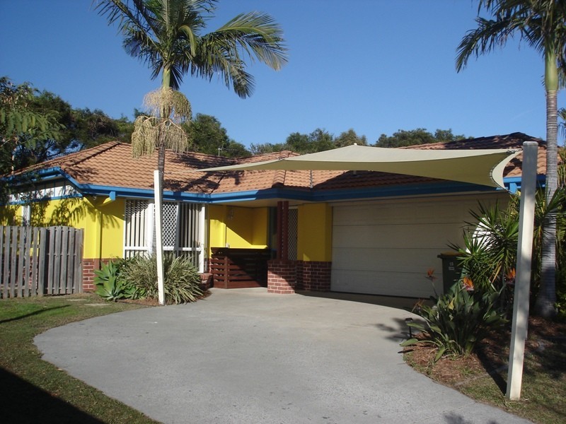 13 Queen Charlotte Court, Mudgeeraba QLD 4213