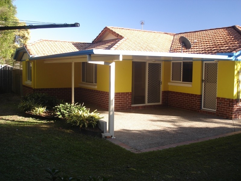 13 Queen Charlotte Court, Mudgeeraba QLD 4213